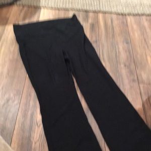 Black yoga pants